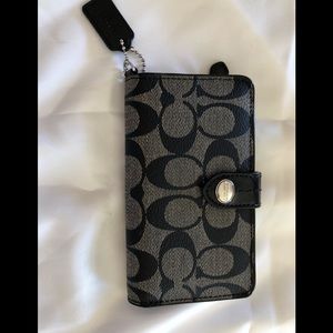 Coach wallet in excellent condition
